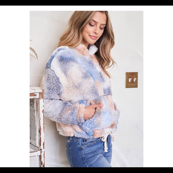 ⭐️TIE DYE SHERPA HALF ZIP⭐️ - Picture 2 of 3